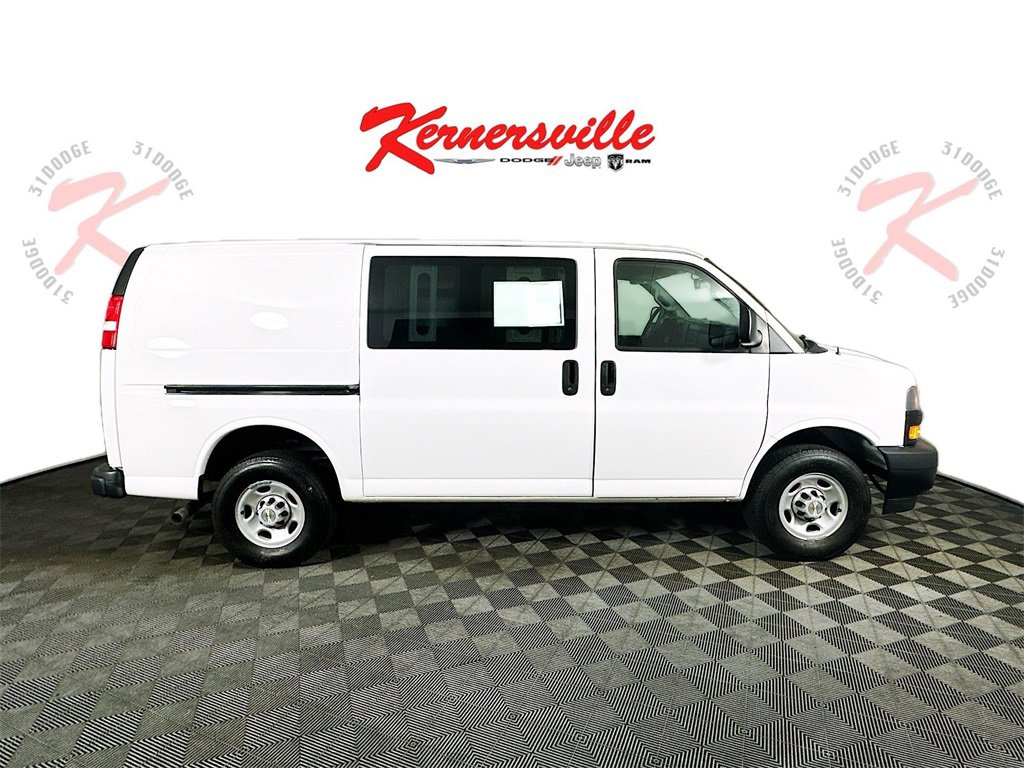 Used 2024 Chevrolet Express 2500 image 8