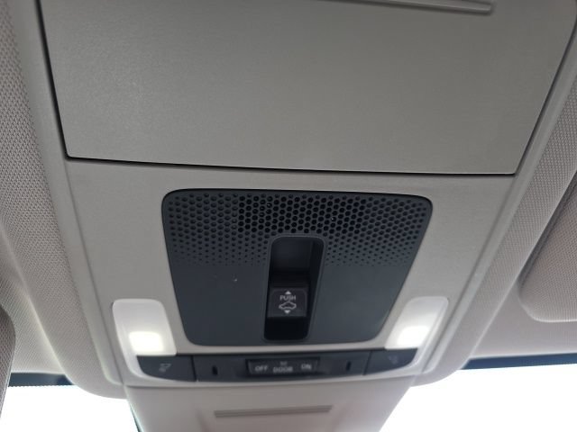 Used 2024 Honda CR-V EX image 7