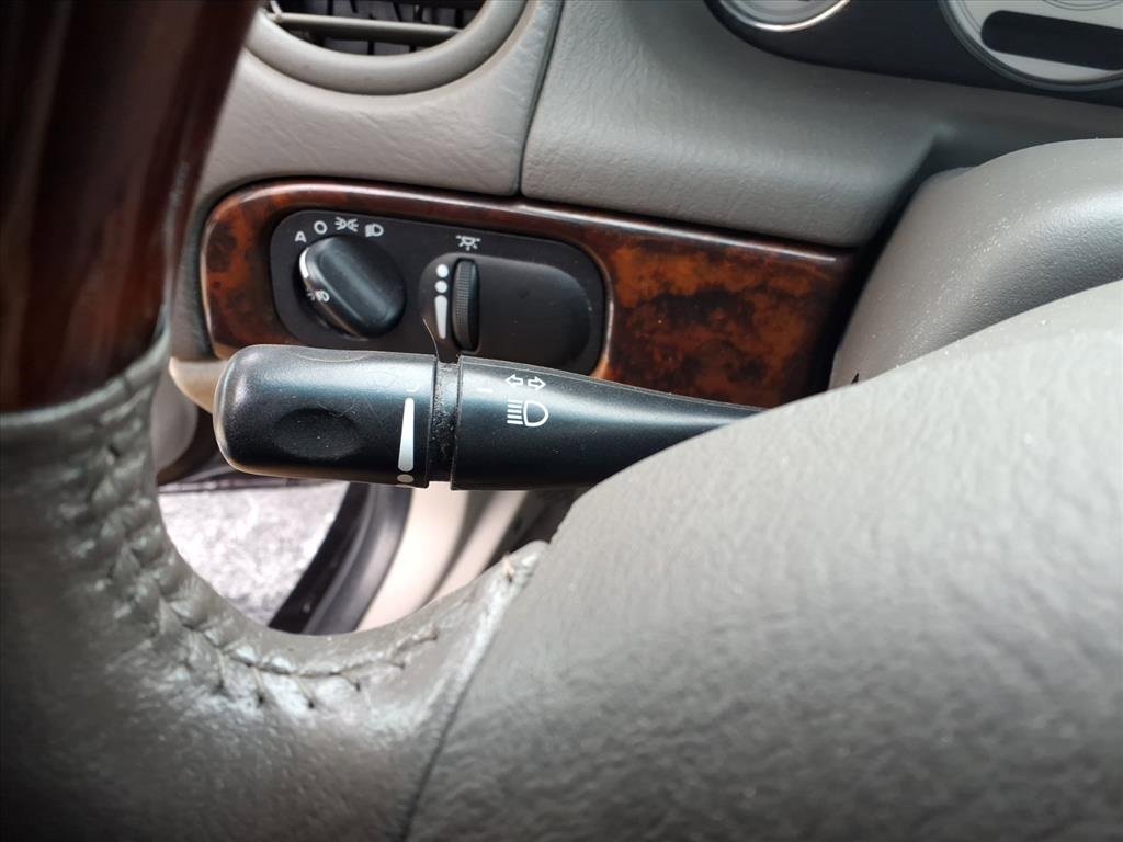 Used 2004 Chrysler 300M image 18