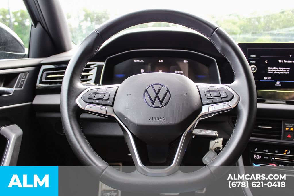 Used 2025 Volkswagen Jetta Sport FWD image 20