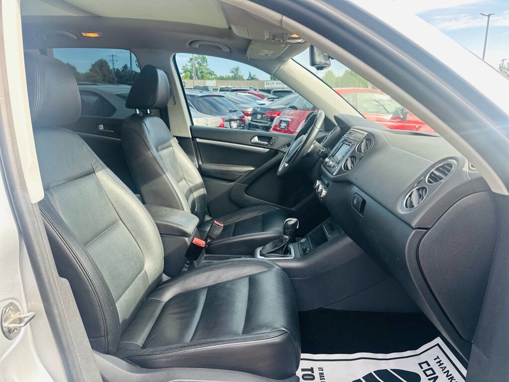 Used 2013 Volkswagen Tiguan SEL image 11