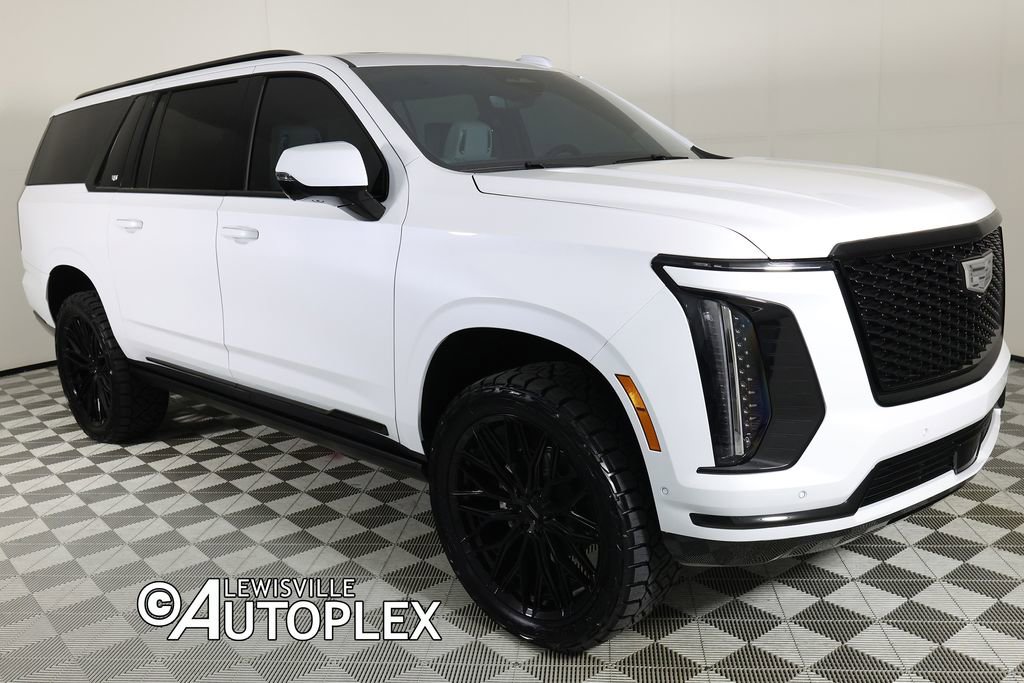 Used 2026 Cadillac Escalade ESV Platinum Sport w/ LPO, ONYX Package AWD/4WD image 3