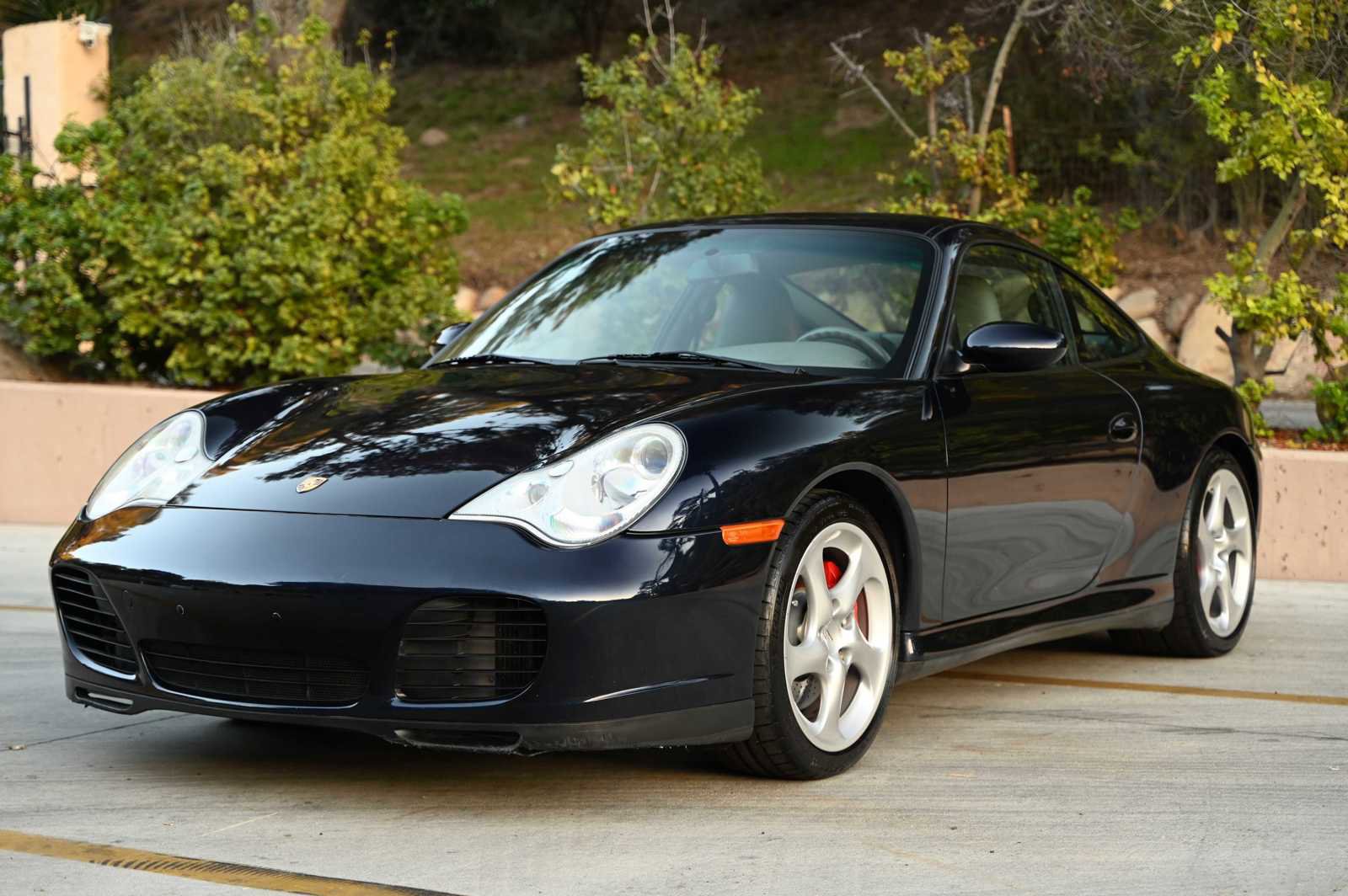 Used 2003 Porsche 911 Carrera 4S image 3