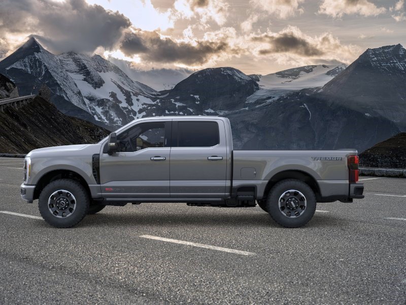 New 2026 Ford F350 Platinum w/ Tremor Off-Road Package AWD/4WD image 3