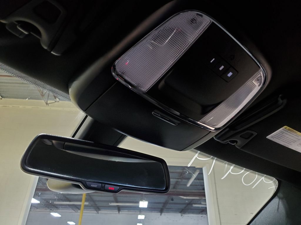 Used 2018 Dodge Charger R/T w/ Navigation & Travel Group image 36