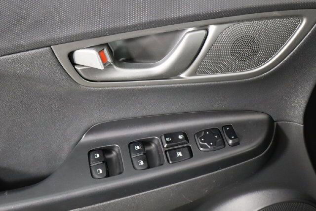 Used 2021 Hyundai Kona Limited FWD image 26