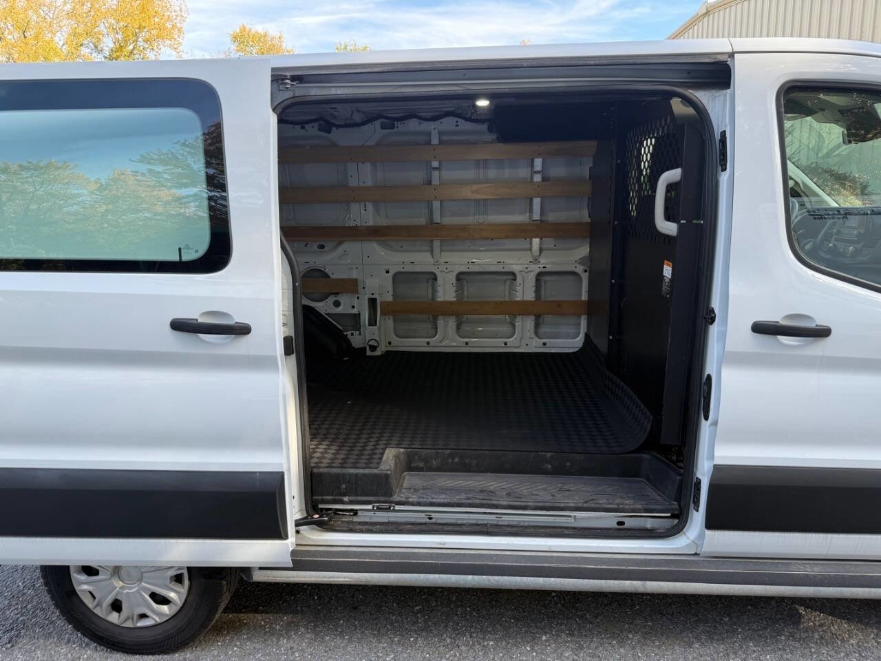 Used 2023 Ford Transit 250 Low Roof w/ Exterior Upgrade Package image 25