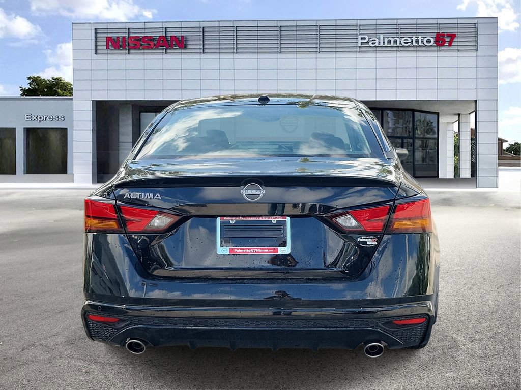 Used 2025 Nissan Altima 2.5 SV w/ SV Special Edition Package image 5