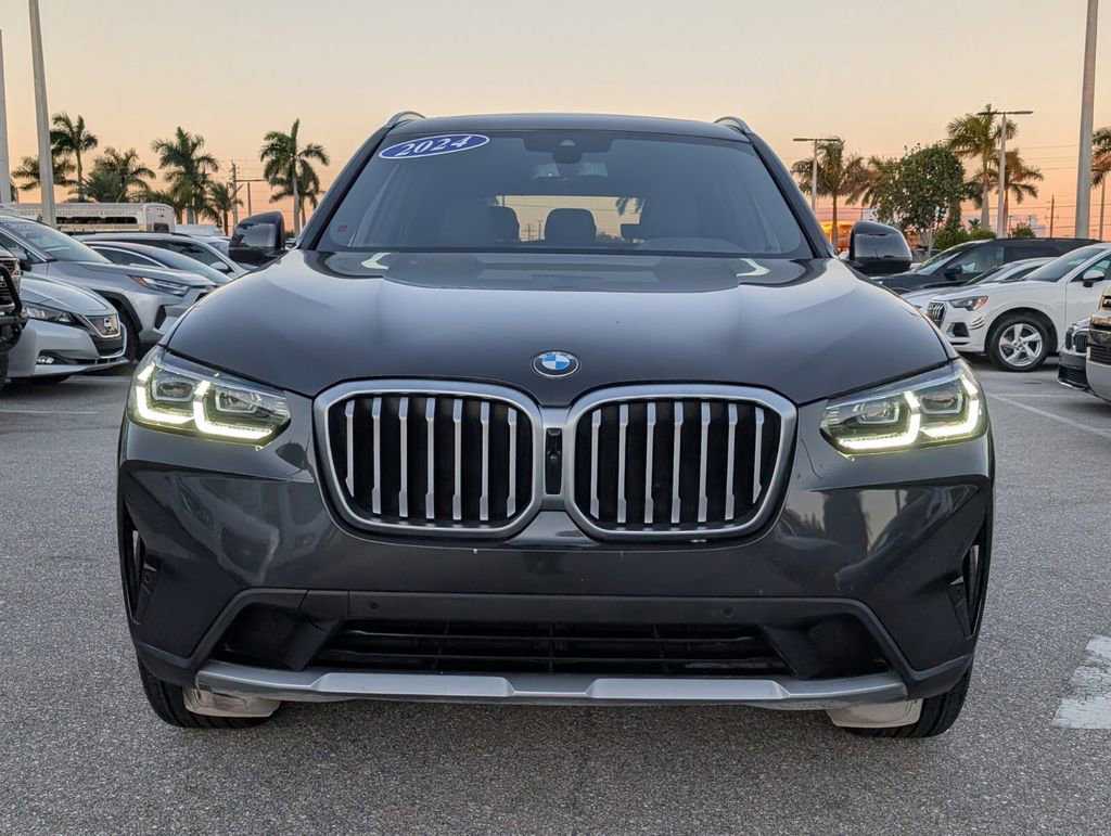Used 2024 BMW X3 sDrive30i w/ Convenience Package RWD image 2
