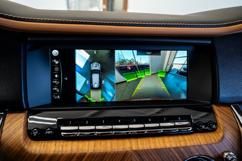 Used 2023 Rolls-Royce Cullinan w/ Cullinan Package image 51