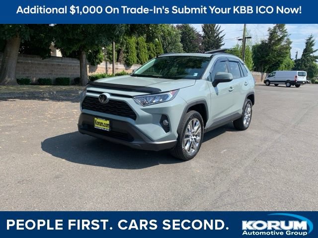 Used 2020 Toyota RAV4 XLE Premium FWD image 1