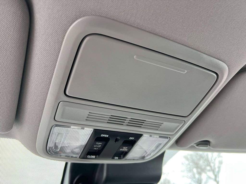 Used 2022 Honda Pilot Special Edition image 32