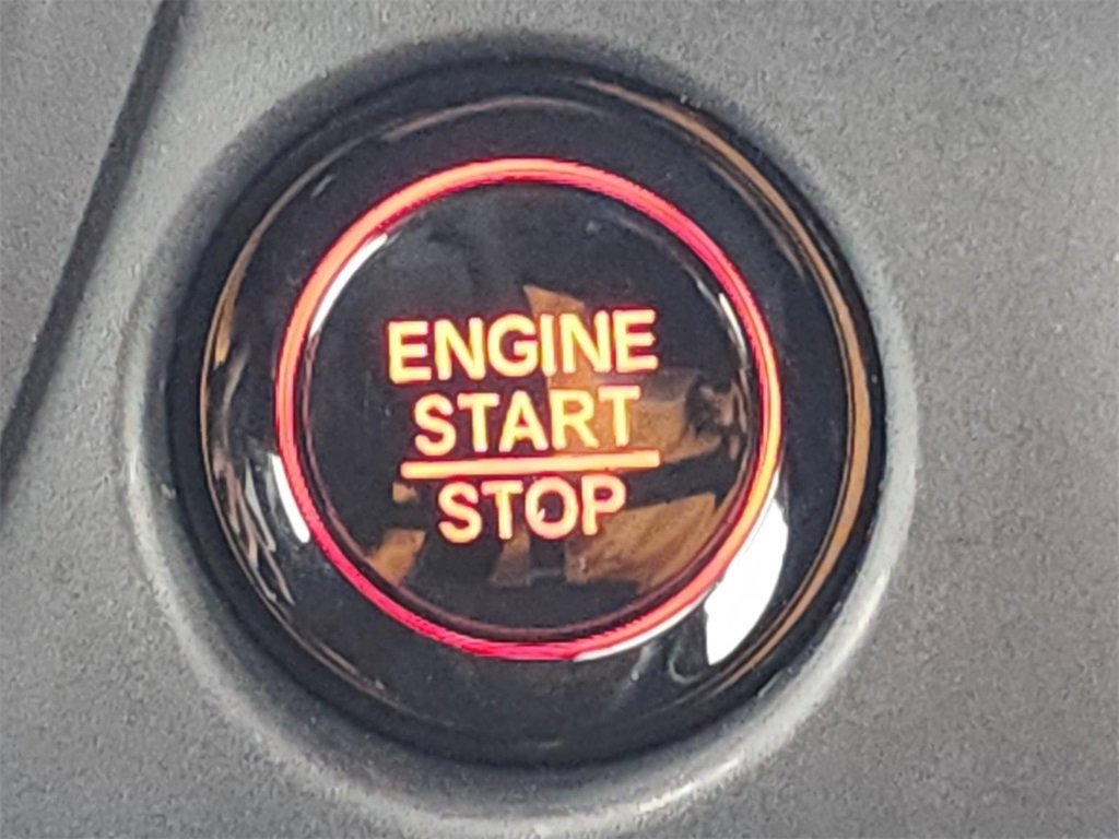 New 2025 Honda Pilot EX-L image 8