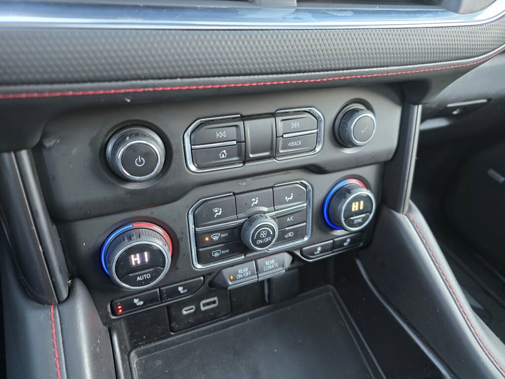 Used 2023 Chevrolet Suburban RST w/ Luxury Package image 27