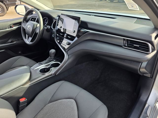 Used 2023 Toyota Camry LE w/ Convenience Package image 9