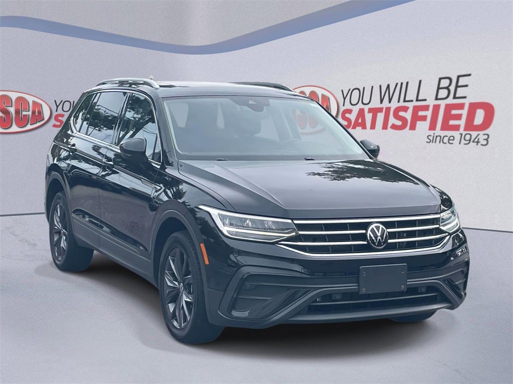 Used 2022 Volkswagen Tiguan SE w/ Panoramic Sunroof Package