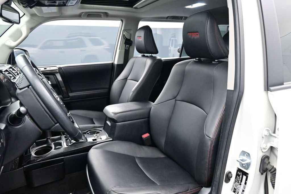 Used 2021 Toyota 4Runner Venture w/ Moonroof Package AWD/4WD image 21