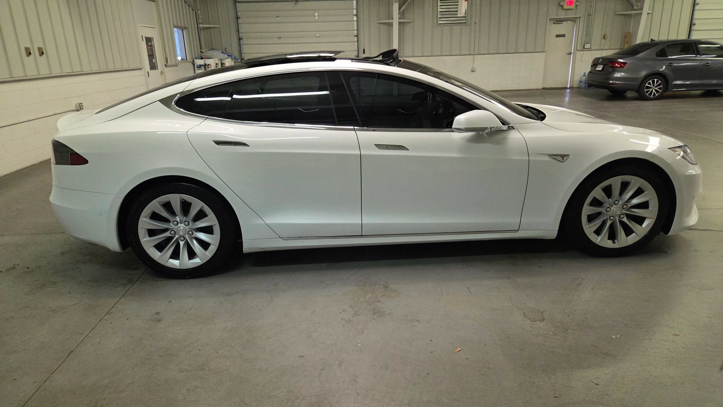 Used 2016 Tesla Model S 90D AWD/4WD image 9