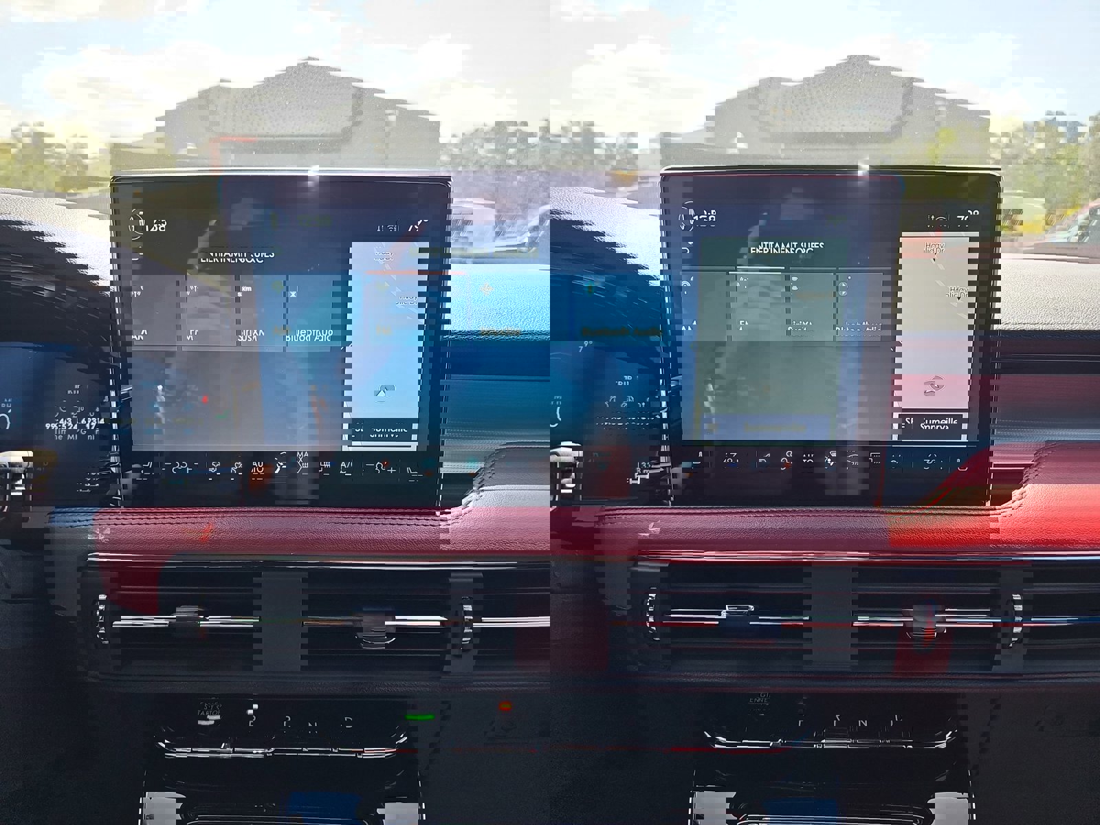 Used 2023 Lincoln Corsair Reserve w/ Jet Appearance Package FWD image 22