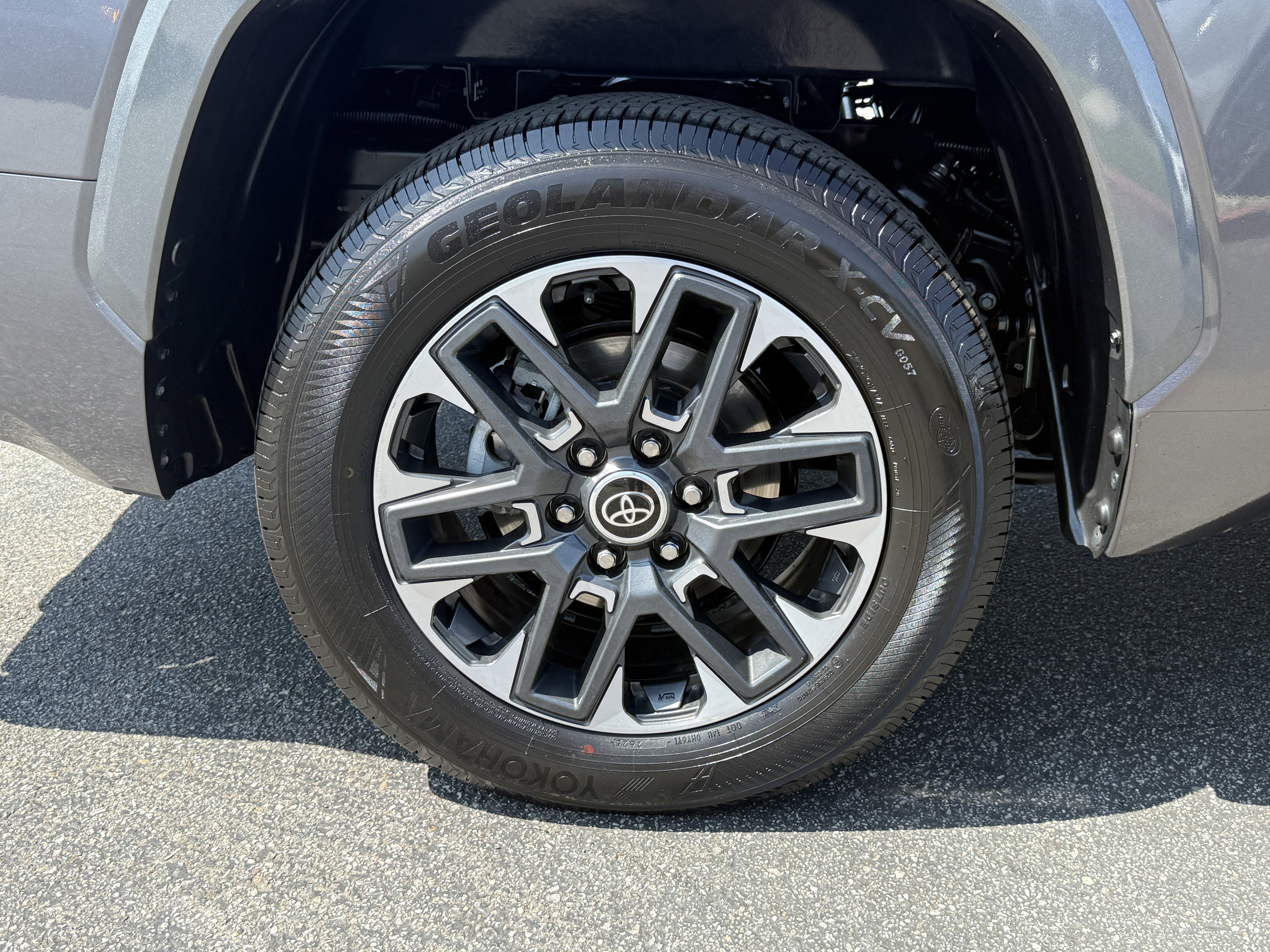 Used 2022 Toyota Tundra Limited image 10