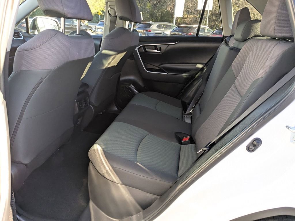 Used 2025 Toyota RAV4 XLE image 23