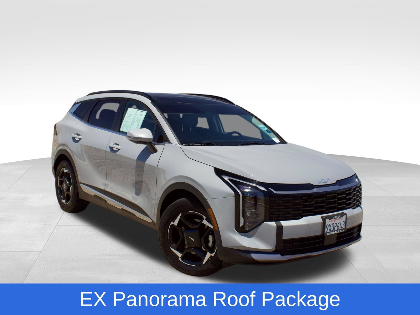 Used 2026 Kia Sportage EX w/ EX Panorama Roof Package FWD image 2