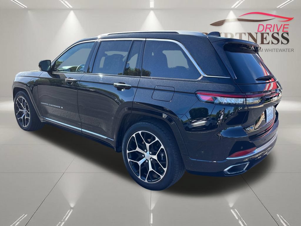 Used 2022 Jeep Grand Cherokee Summit AWD/4WD image 6