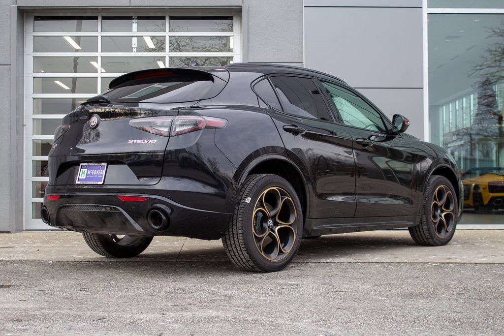 New 2025 Alfa Romeo Stelvio Sprint image 10