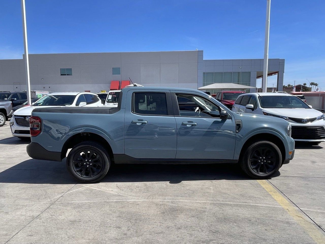 Used 2023 Ford Maverick Lariat w/ Black Appearance Package image 3