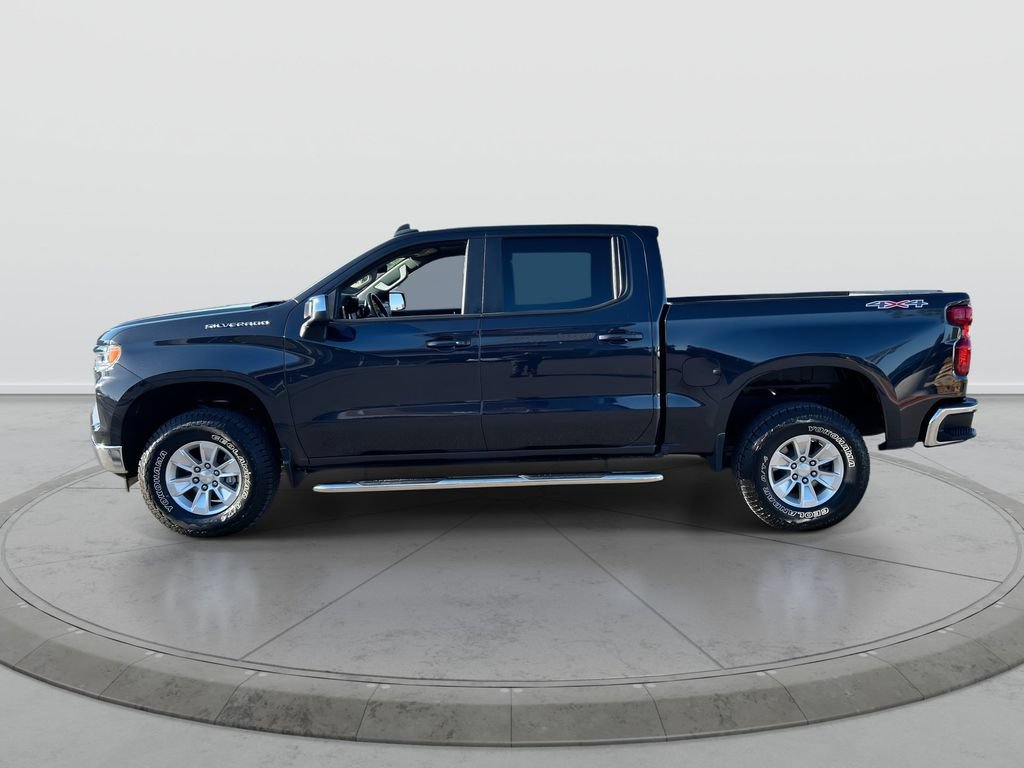 Used 2022 Chevrolet Silverado 1500 LT AWD/4WD image 5