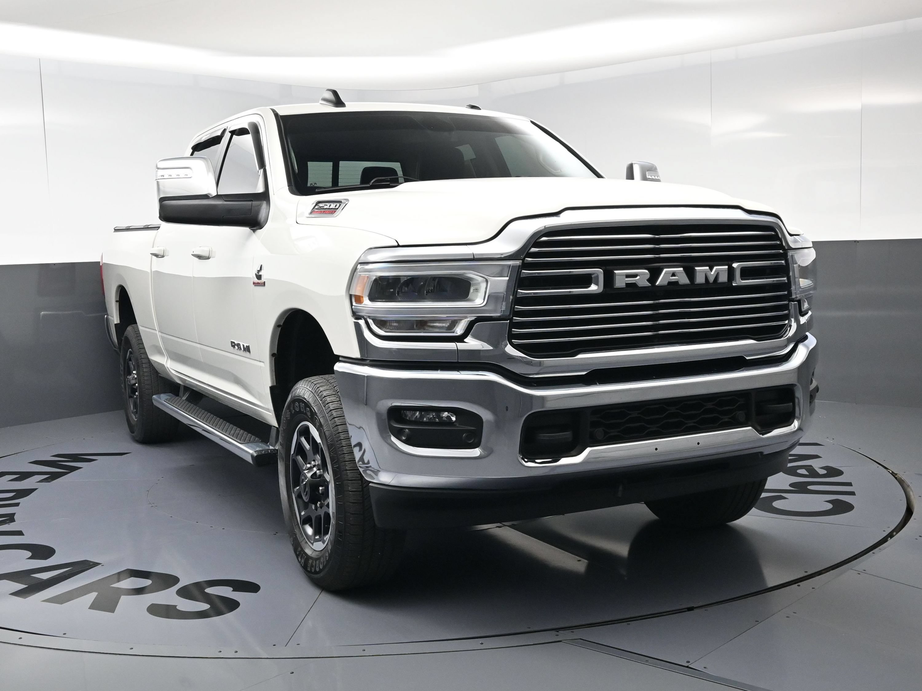 Used 2024 RAM 2500 Laramie AWD/4WD image 3