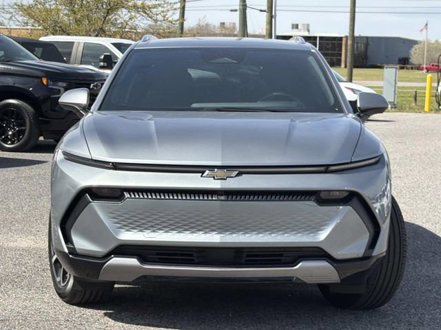 Used 2025 Chevrolet Equinox EV LT w/ Convenience Package image 4