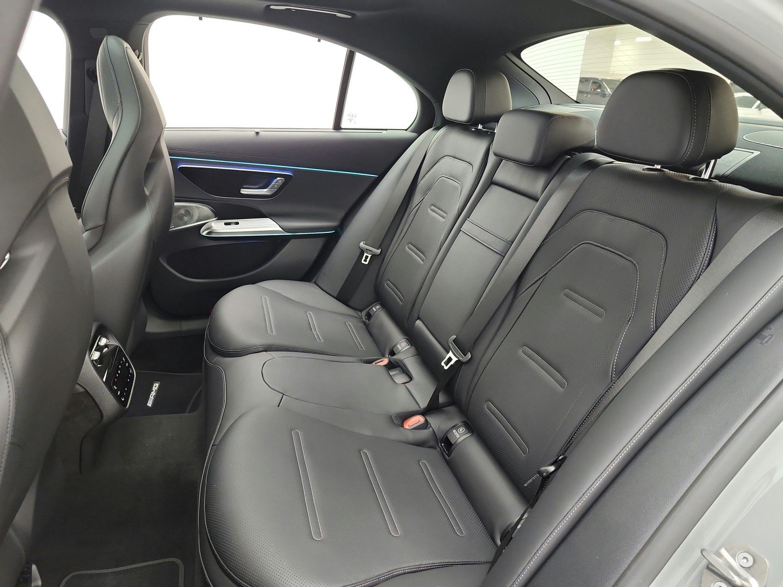 New 2027 Mercedes-Benz E 53 AMG e 4MATIC Sedan image 11