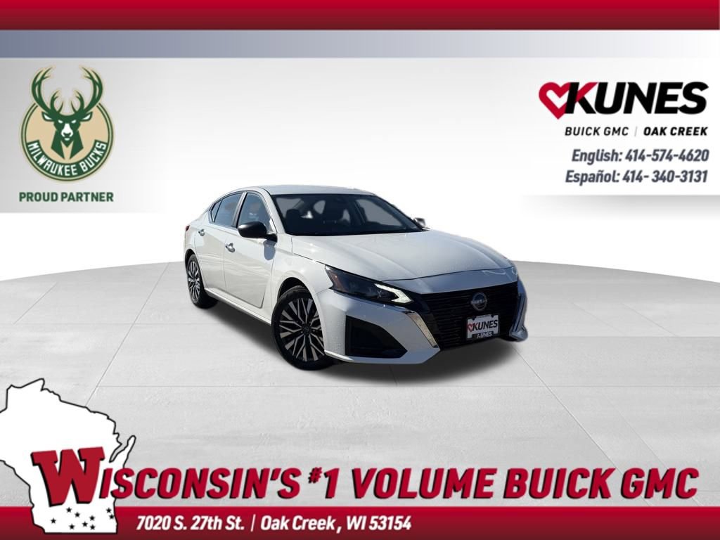 Used 2025 Nissan Altima 2.5 SV FWD image 1
