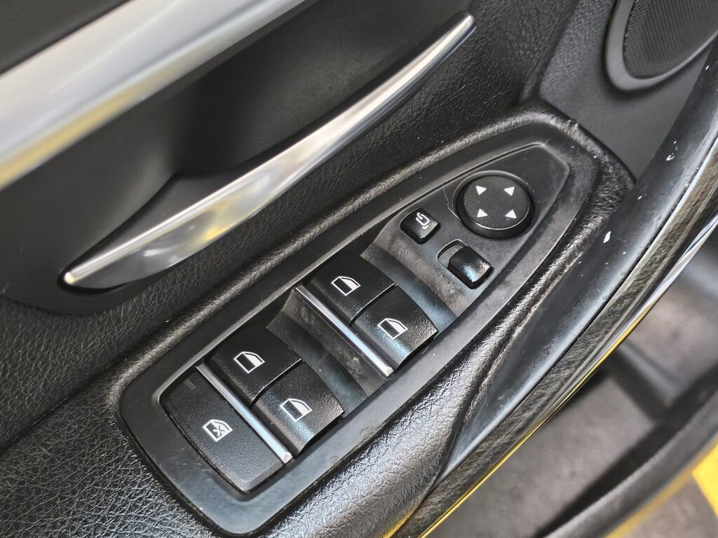 Used 2018 BMW 330i Sedan image 23