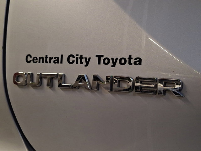 Used 2024 Mitsubishi Outlander SE AWD/4WD image 30