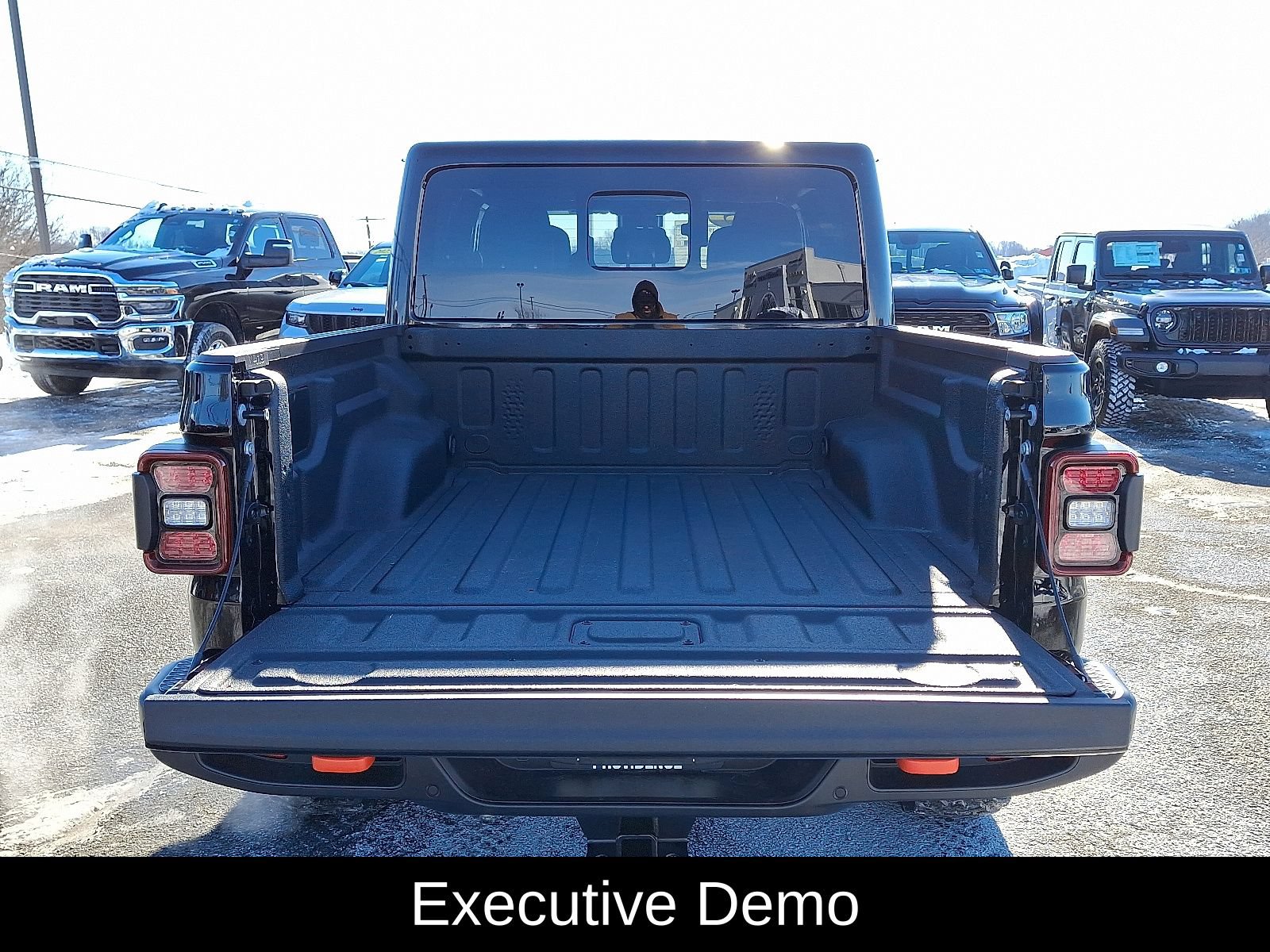 New 2025 Jeep Gladiator Mojave w/ Safety Group AWD/4WD image 27