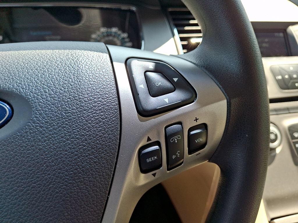 Used 2017 Ford Taurus SE FWD image 20