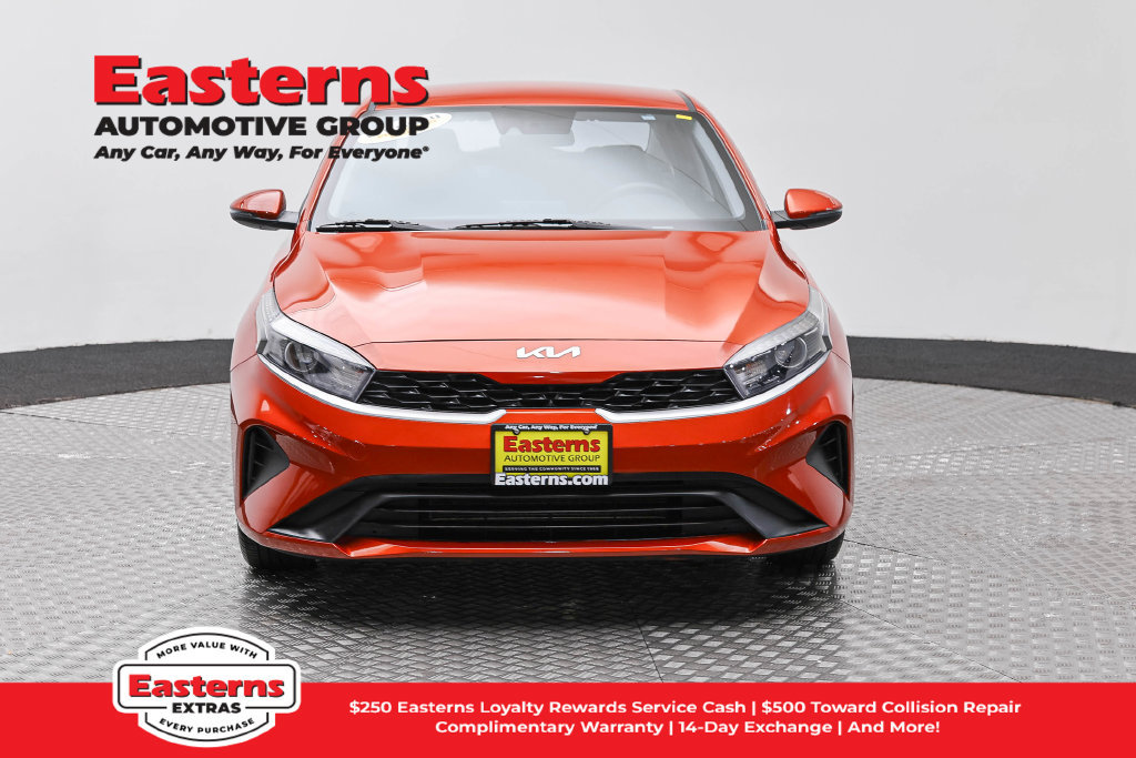 Used 2023 Kia Forte LXS w/ LXS Technology Package FWD image 3