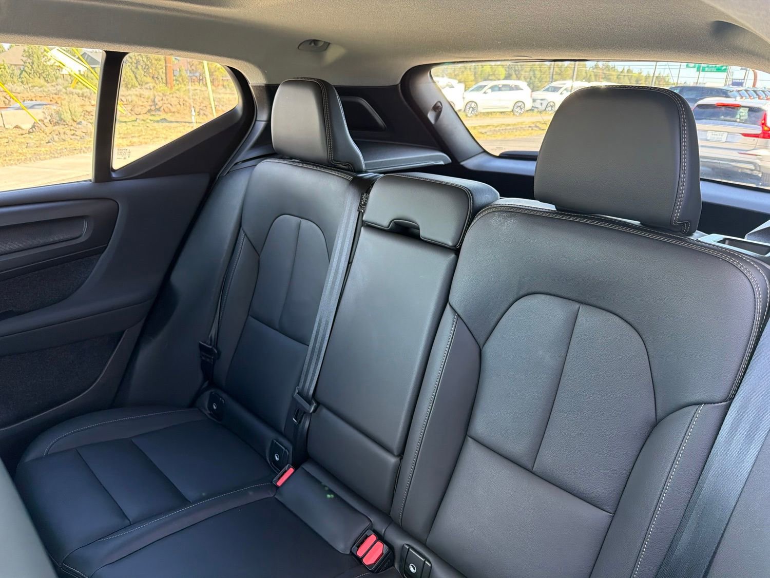 Used 2025 Volvo XC40 B5 Core AWD/4WD image 21