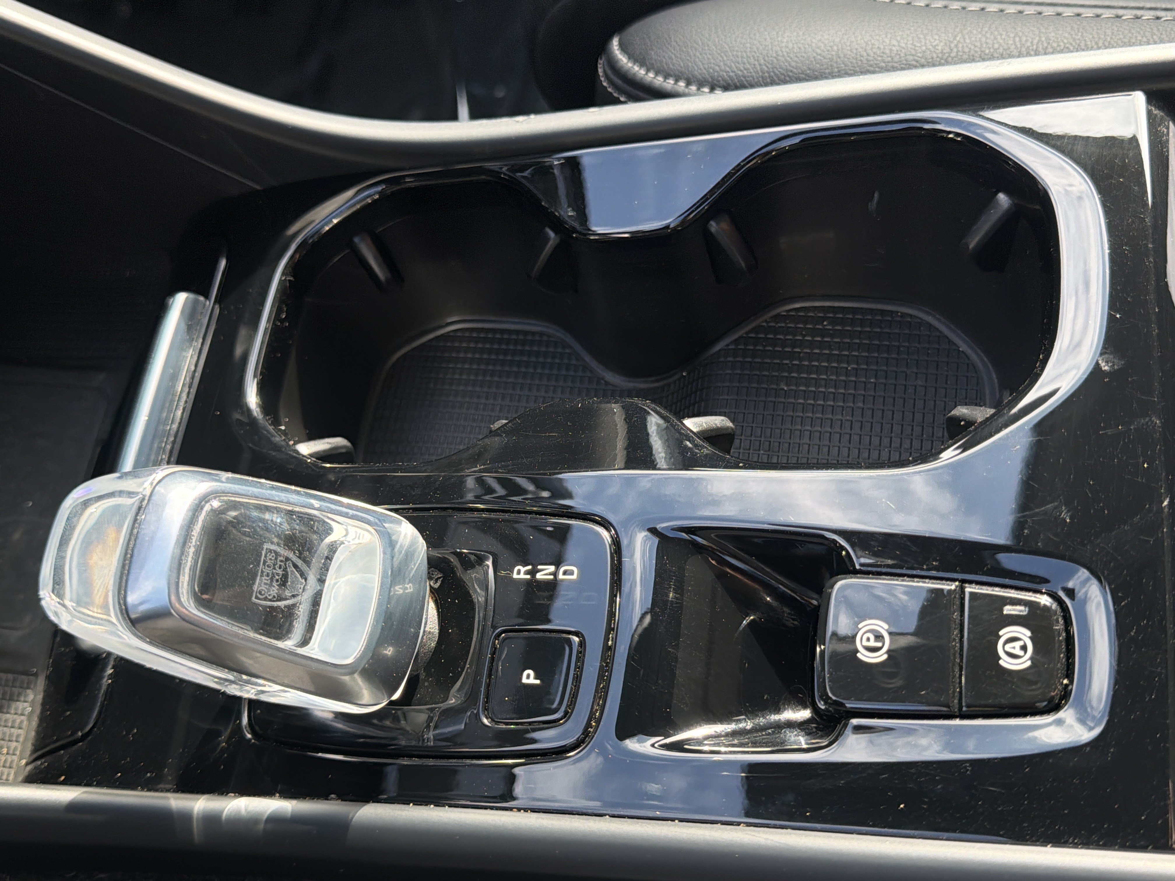 Certified 2023 Volvo XC40 B4 Plus w/ Driver Assist Package FWD image 82