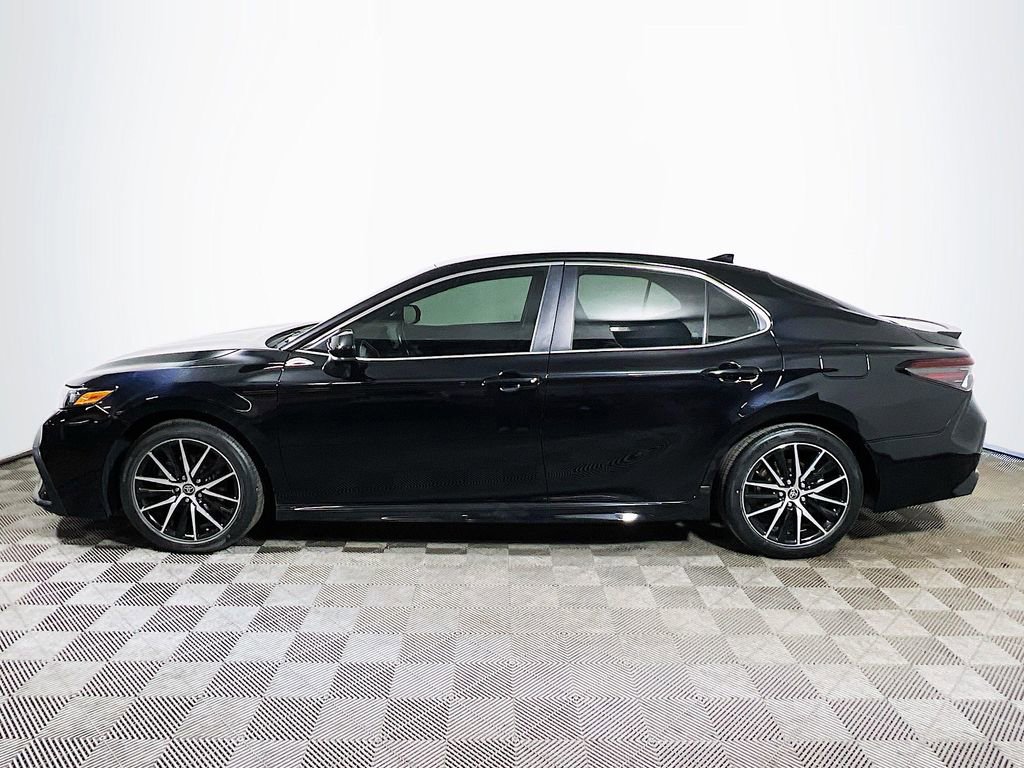 Certified 2021 Toyota Camry SE FWD image 5