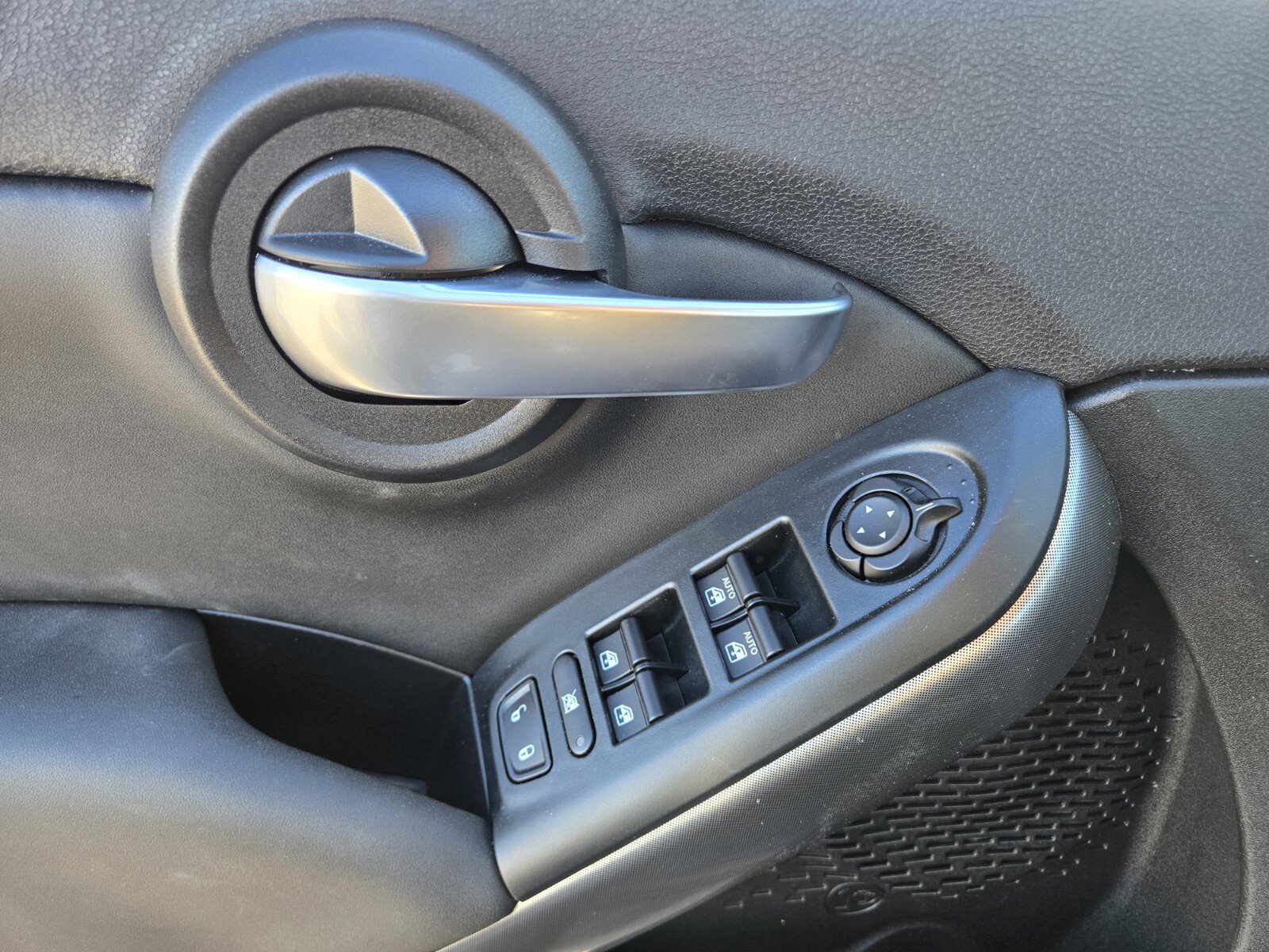 Used 2023 FIAT 500X Pop w/ Comfort Group image 17