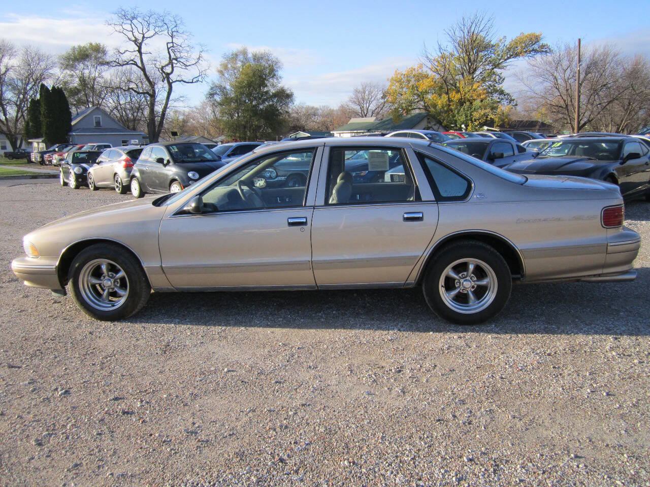 Used 1996 Chevrolet Caprice Classic image 1