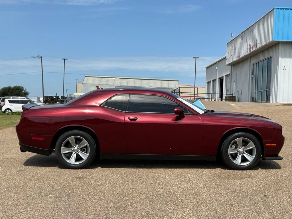 Used 2021 Dodge Challenger SXT RWD image 3