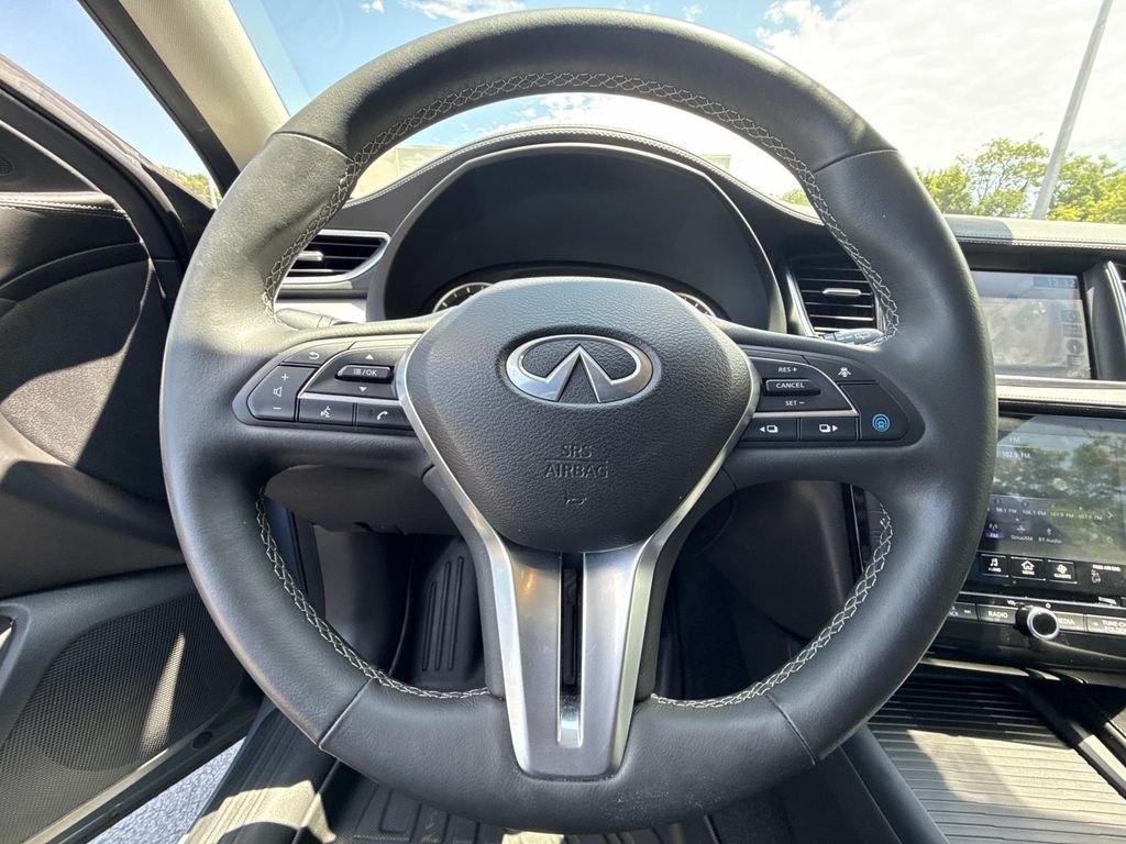 Used 2022 INFINITI QX50 Essential AWD/4WD image 11