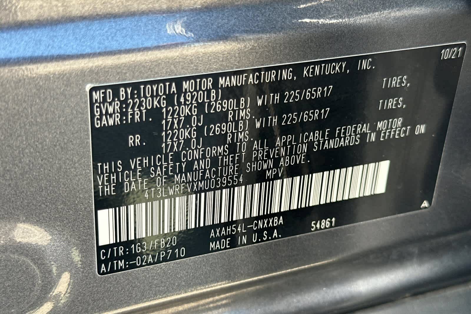 Used 2021 Toyota RAV4 LE AWD/4WD image 29