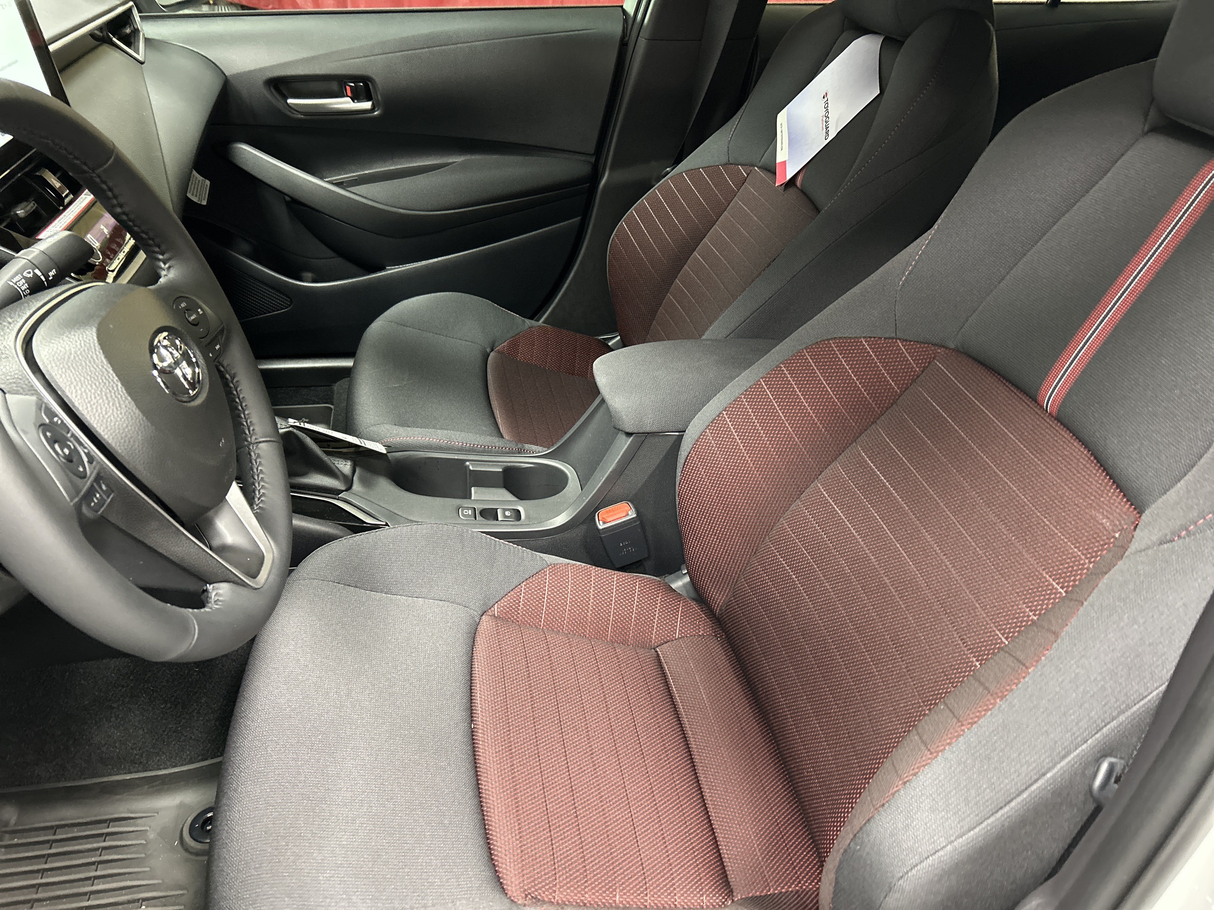 Used 2026 Toyota Corolla SE FWD image 16
