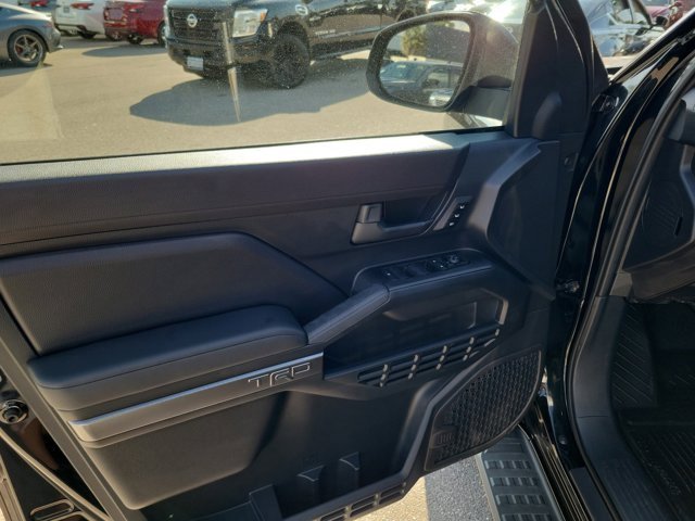 Used 2025 Toyota 4Runner TRD Off-Road Premium image 23