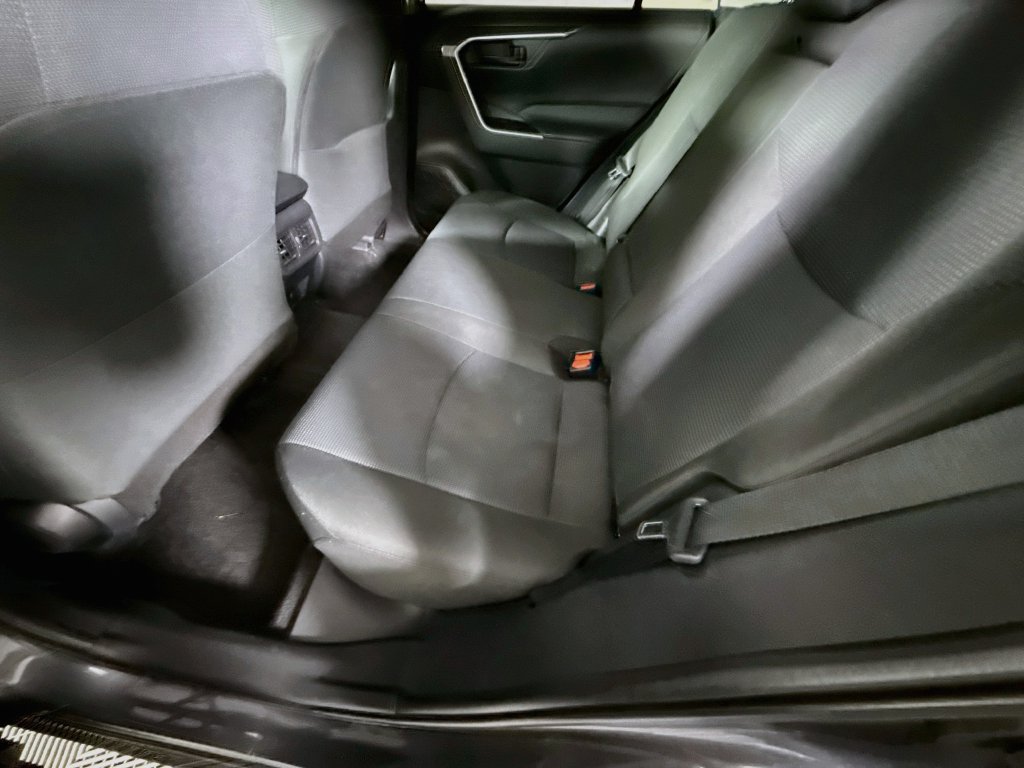 Certified 2022 Toyota RAV4 LE AWD/4WD image 27